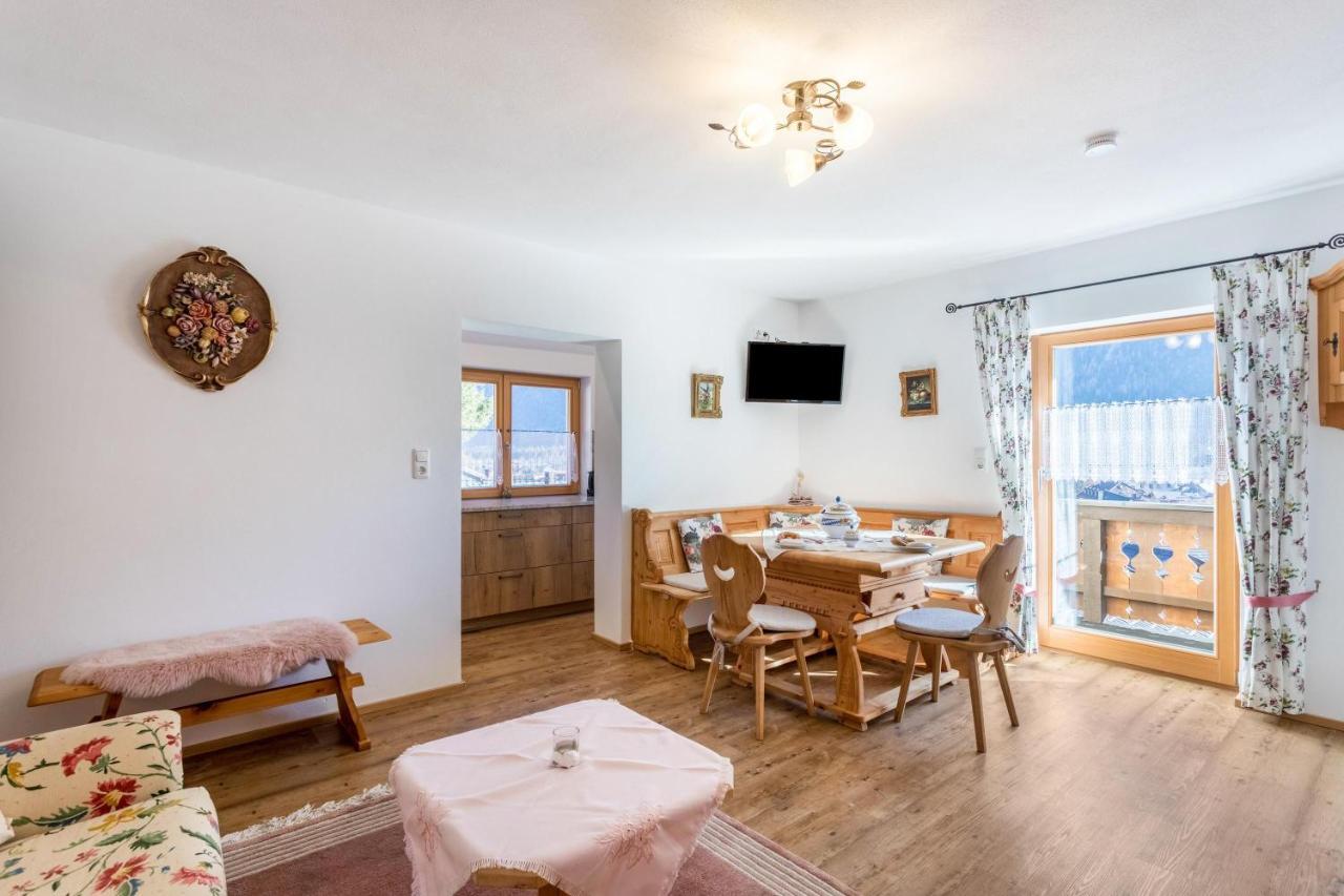 Ferienwohnung Rosenquarz Mittenwald Zewnętrze zdjęcie